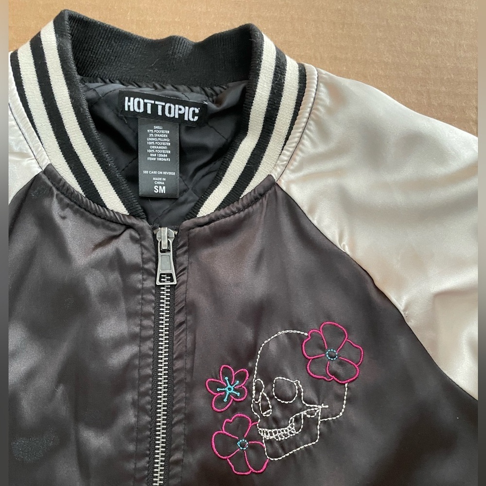 Hot Topic Embroidered Skull Satin Bomber Jacket - Black & Ivory - Picture 9 of 15